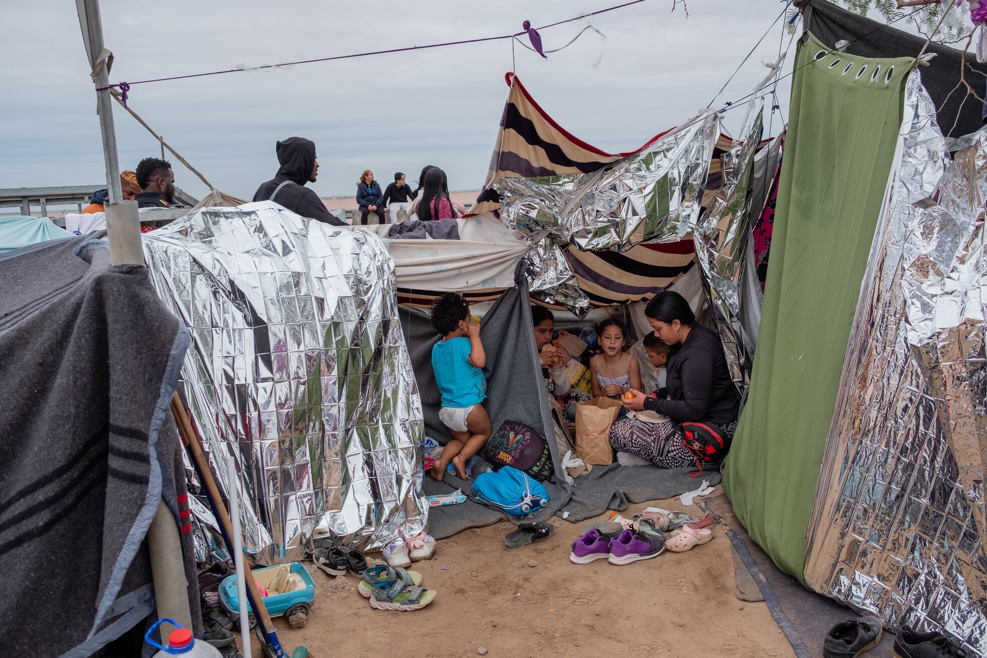 La incontrolable crisis migratoria en la frontera entre Chile y Perú