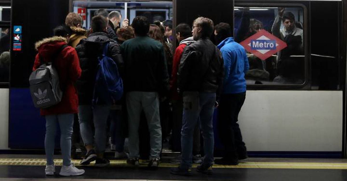 La Comunidad Contrata A 100 Maquinistas En Plena Huelga De Metro