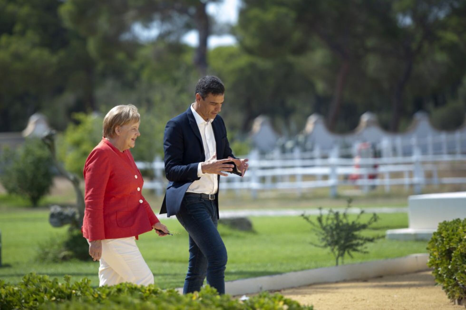 El Encuentro De Pedro S Nchez Y Ngela Merkel En Im Genes Fotos