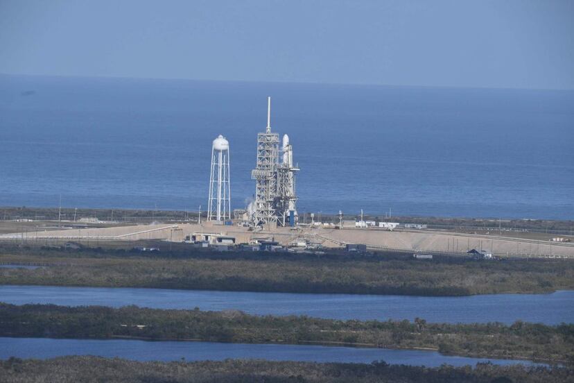 SpaceX despega el cohete Falcon Heavy el más poderoso del mundo