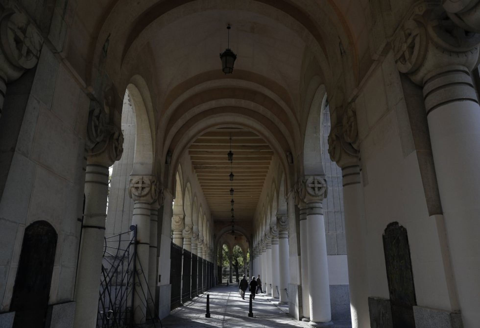 El Patrimonio Abandonado Del Mayor Cementerio De Europa Fotos