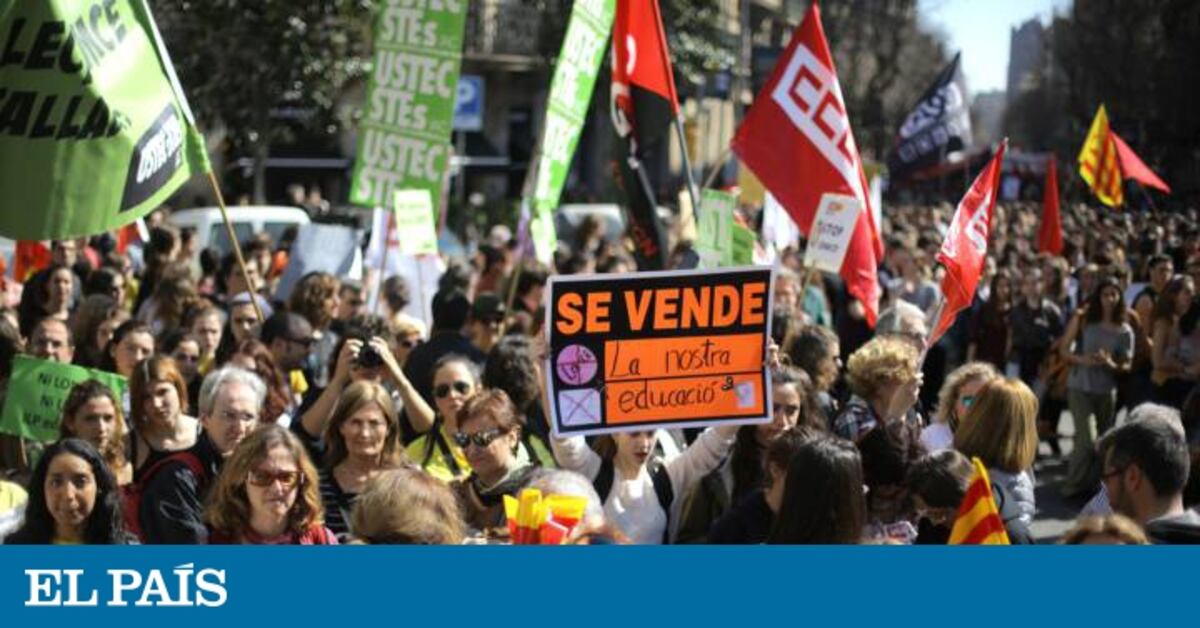 Més de 2 000 persones es manifesten contra la LOMCE i les retallades