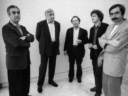 De izquierda a derecha, Juan Jos&eacute; Mill&aacute;s, Eduardo Haro Tecglen, Javier Mar&iacute;as, Manuel Rivas y Antonio Mu&ntilde;oz Molina en 1996.