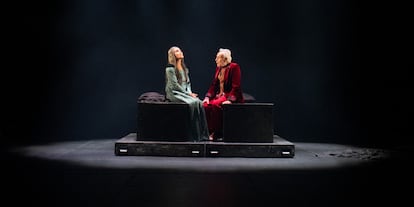 Ana Belén y José Luis Gómez, en una imagen promocional de 'Roméo y Julieta'.