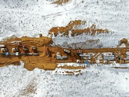 Construcción del gasoducto Este-Oeste en la provincia de Gansu (China).