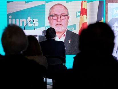 El exconseller Lluís Puig interviene por videoconferencia durante el acto electoral de JxCat, en una imagen de archivo.