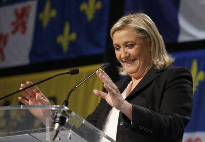 Marine Le Pen compareix després de conèixer els resultats.