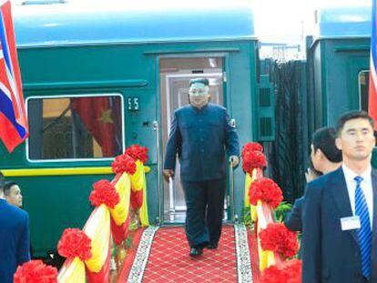 El líder de Coreal del Norte ha recorrido 4.500 kilómetros en tren y coche para llegar desde Pyongyang hasta la capital de Vietnam