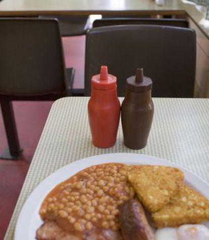 El londinense Regency Cafe sirve este desayuno inglés desde 1949.