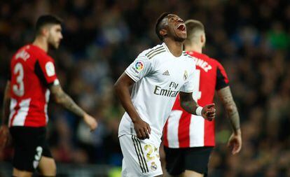 Vinicius lamenta una ocasión ante el Athletic.