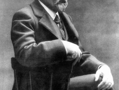 El escritor &Eacute;mile Zola, fotografiado en 1902.