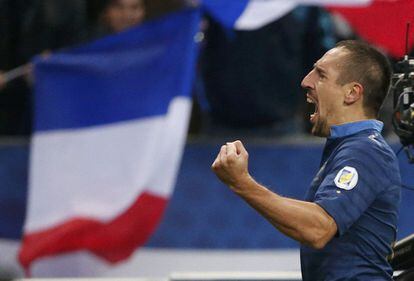 Franck Ribéry celebra un gol.