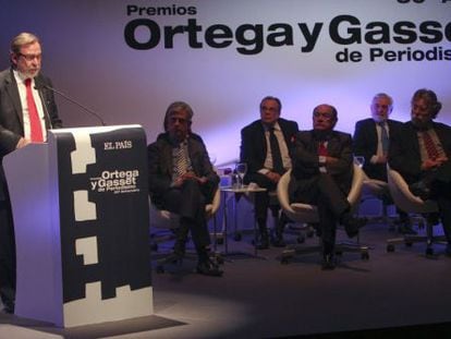 Juan Luis Cebrián, en la entrega de los premios Ortega.