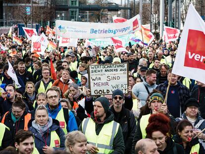 Protesta de los sindicatos del sector público en Berlín este jueves.