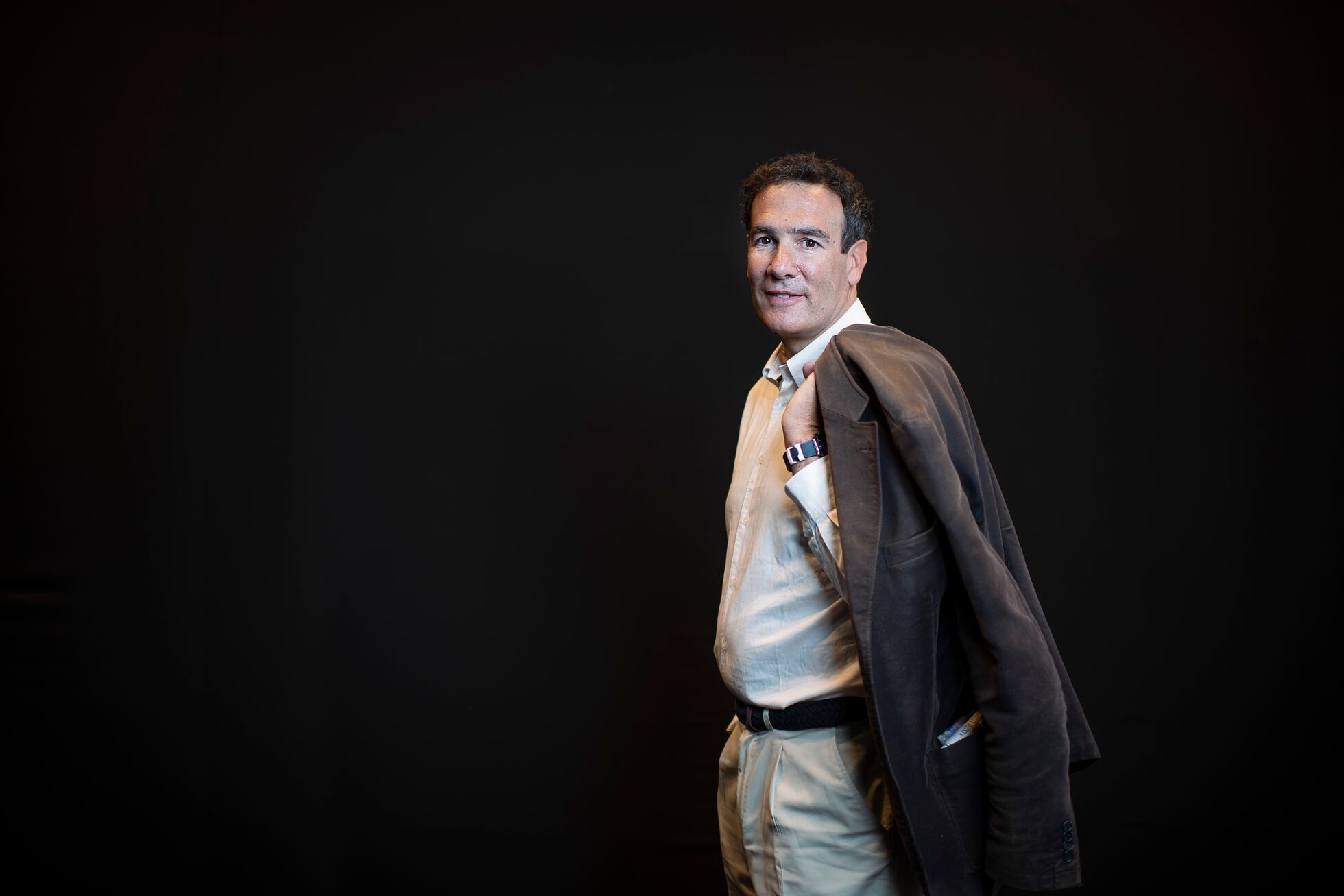 Raphael Minder “Llegué a una España sin banderas y ahora las llevan