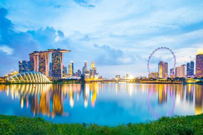 Según Rumbo, los viajeros que quieran hacer su primera incursión en Asia y tengan miedo a no ser capaces de defenderse con el idioma, deben elegir Singapur, uno de los lugares más seguros del mundo y que combina lo mejor de Asia y Occidente. Solo en 2017, las reservas a Singapur aumentaron un 66%.