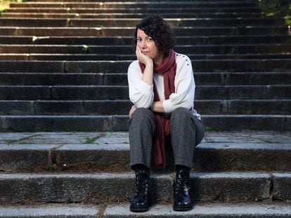 Noelia Adánez, politóloga, ensayista y dramaturga, en el Parque del Oeste, en Madrid, el pasado 20 de noviembre.