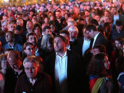 Oriol Junqueras en el acto unitario del independentismo en Montjuic, con la presencia del presidente de la Generalitat, Carles Puigdemont, en Barcelona.