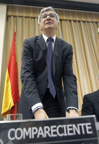 El presidente de turno de RTVE, Josep Manuel Silva, antes de su comparecencia en el Parlamento.