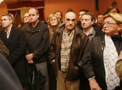 Joseba Egibar, presidente del PNV de Guipúzcoa (segundo por la izquierda), en el pleno de Azpeitia.