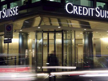 Credit Suisse ficha en CaixaBank, Abanca y Santander a sus nuevos gestores