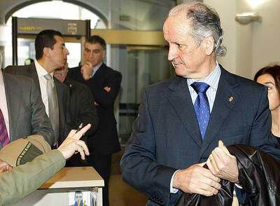 Juan María Atutxa, ex presidente del Parlamento vasco, a su llegada al Tribunal Supremo.