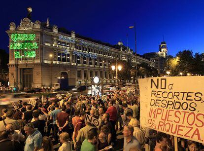 Acto de protesta sindical contra los recortes en Cibeles.