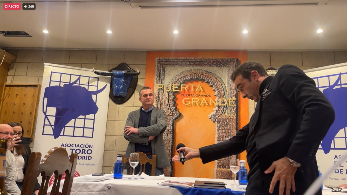 Ponce hace una encendida defensa del toreo moderno en una amable tertulia con la afición más exigente de Las Ventas | El toro, por los cuernos | Cultura