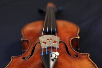 El violín Ames, robado en 1980, después de haber sido restaurado.