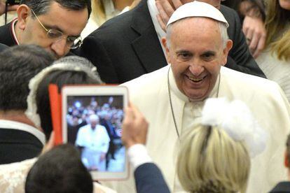 El papa Francisco, durante su audiencia general en el Vaticano, ayer.