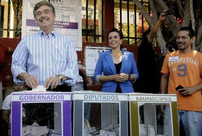 El candidato Francisco Vega, de la coalición Unidos por Baja California, este domingo.
