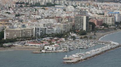 Vista a&eacute;rea del puerto deportivo de Marbella en 2007. 