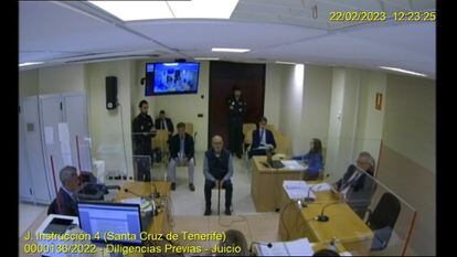 El exdiputado del PSOE Juan Bernardo Fuentes Curbelo declara en un juzgado.