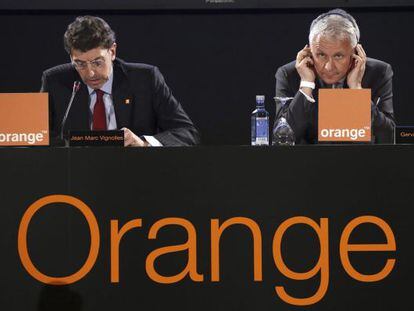 El director general adjunto del grupo Orange, Gervais Pellisier (a la derecha), y el consejero delegado de Orange Espa&ntilde;a, Jean Marc Vignolles, en Madrid, el mes pasado