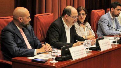 Saül Gordillo, a la izquierda, y Vicent Sanchis, en una comparecencia en el Parlament.