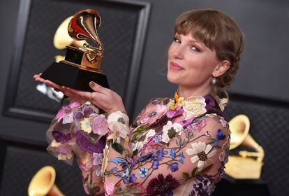 Taylor Swift ganadora del premio Grammy a mejor álbun del año 