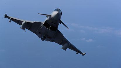 Caza Eurofighter del Ejército del Aire durante unos ejercicios en Canarias en octubre del año pasado.