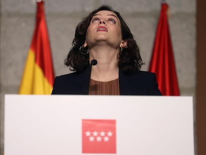 La presidenta de la Comunidad de Madrid, Isabel Díaz Ayuso, durante su comparecencia en rueda de prensa para detallar las nuevas medidas en la región ante la covid-19.