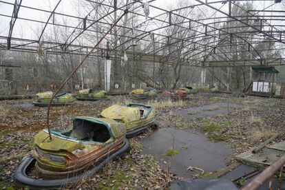 Un parque de atracciones en la desierta ciudad de Pripyat, Ucrania, cerca de la planta nuclear de Chernóbil.