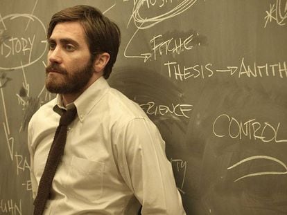 Jake Gyllenhaal interpreta a un profesor de universidad en el 'thriller' psicológico 'Enemy' (2013).