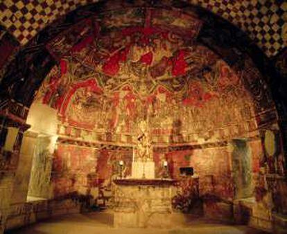 Pinturas góticas en la cripta de San Esteban.