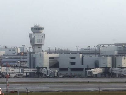 Imagen del aeropuerto de Miami sin pasajeros.