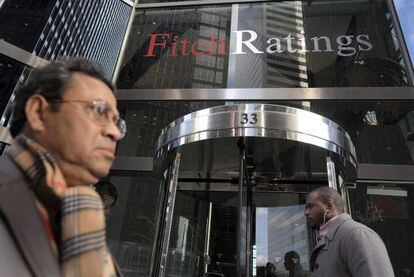 Entrada de la sede de la agencia de calificaci&oacute;n Fitch en Nueva York.