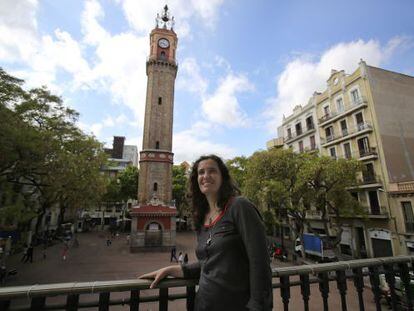 Carla Carbonell, en la plaza de la vila de Gr&agrave;cia