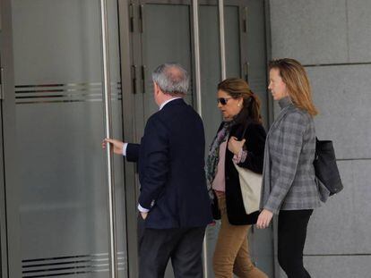 Rosalía Iglesias, mujer del extesorero Luis Bárcenas, a su llegada a la Audiencia Nacional.