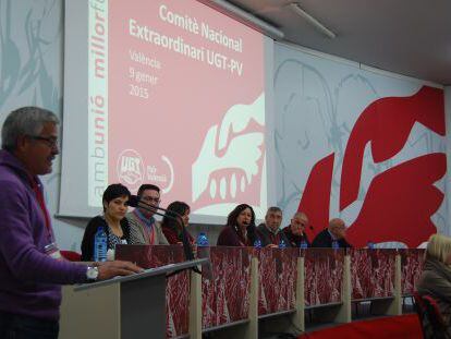 Gonzalo Pino durante la intervenci&oacute;n en el comit&eacute; extraordinario de UGT-PV que lo ha elegido secretario general.