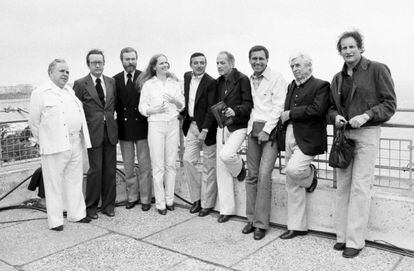 Michel Ciment, segundo por la izquierda, junto al resto de miembros del jurado del Festival de Cannes en 1978, entre los que estaban Andrei M. Kontchalovski, Claude Goretta, Liv Ullman o Alan J. Pakula.