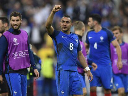 Payet celebra la victoria sobre Rumanía.