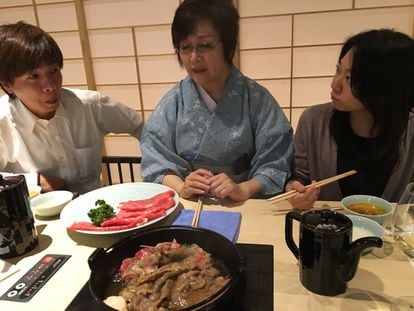 El sukiyaki, un “cocido” en tres vuelcos con carnes de Matsusaka