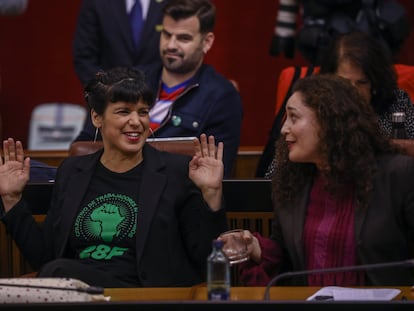 La líder de Adelante Andalucía, Teresa Rodríguez, durante la sesión de control al Gobierno en el Parlamento de Andalucía.